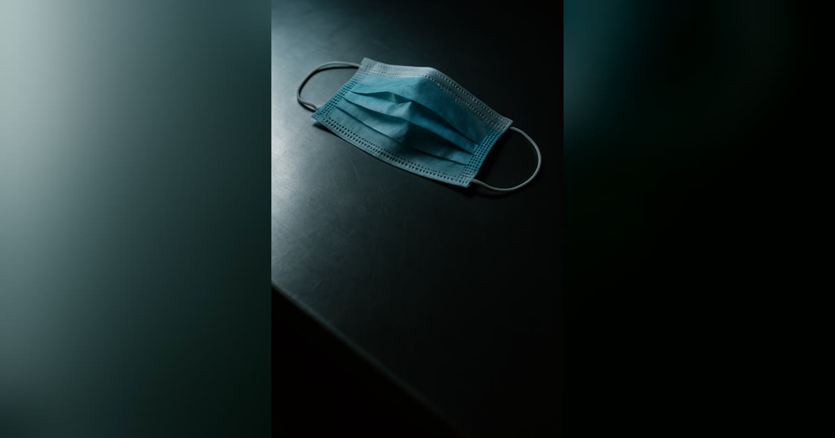 ヒゲの医師は菌をまく？犯人はヒゲでなくマスクだった
