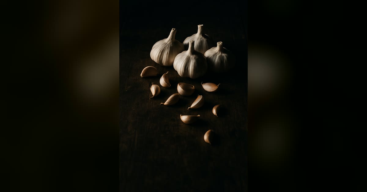 ニンニクを食べた男性の体臭、女性に好かれた？